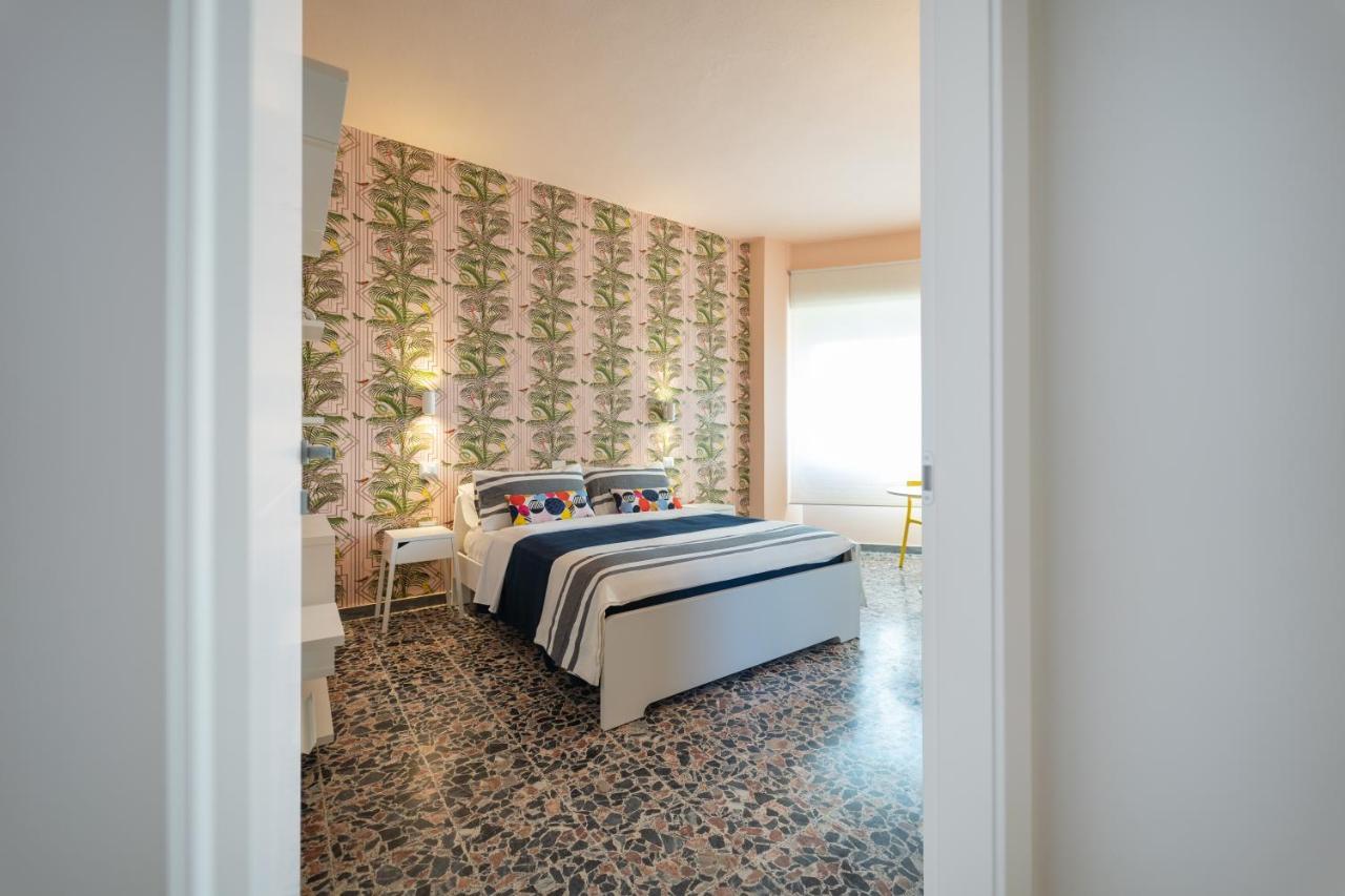 Budget Rooms Sonnino 37 カリアリ エクステリア 写真