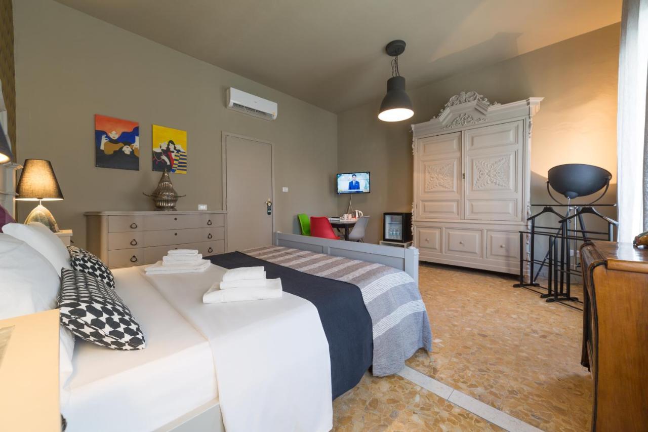 Budget Rooms Sonnino 37 カリアリ エクステリア 写真